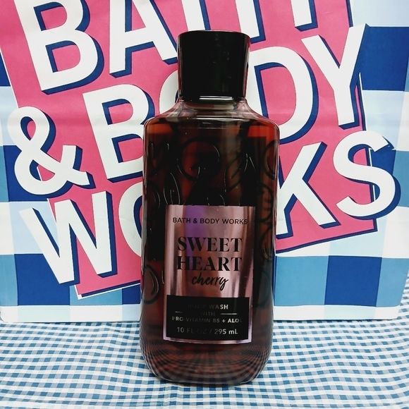 Bath and Body Works Sweetheart Cherry Body Wash - Picture 1 of 4